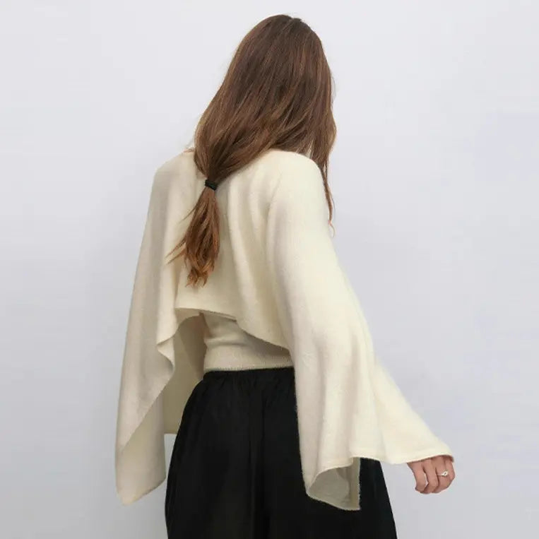 Pull cape mode femme noir et beige facile à porter – SecretBombe