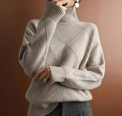 Pull col roulé SecretBombe pour tenue cosy et féminine, look moderne et minimaliste
