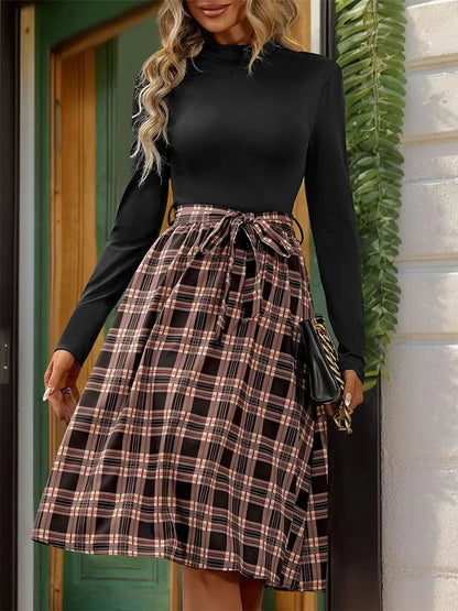  Robe vichy à carreaux avec ceinture à nouer et coupe évasée
