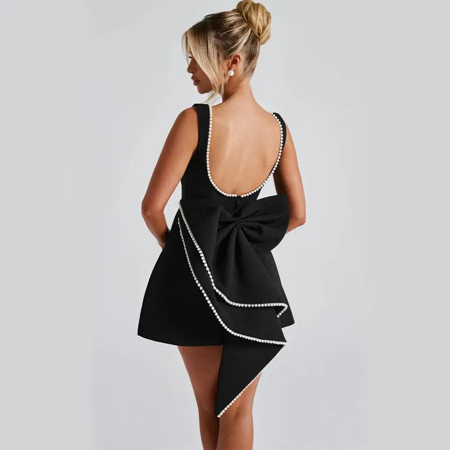 Robe courte chic noir look soiree moderne SecretBombe