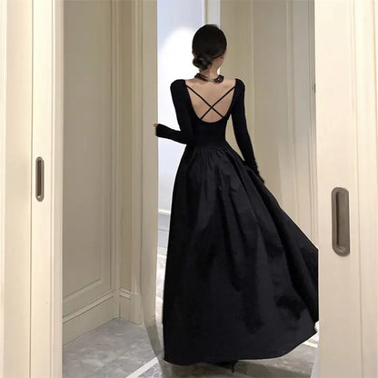 Robe danseuse noire manches classiques élégante – SecretBombe
