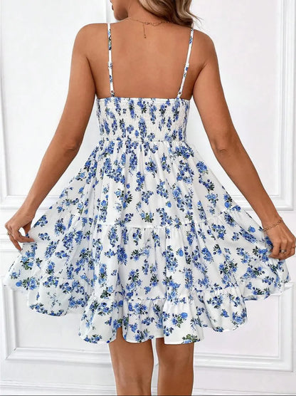 Robe estivale vue de dos avec lacet et bretelles réglables, style chic et confortable