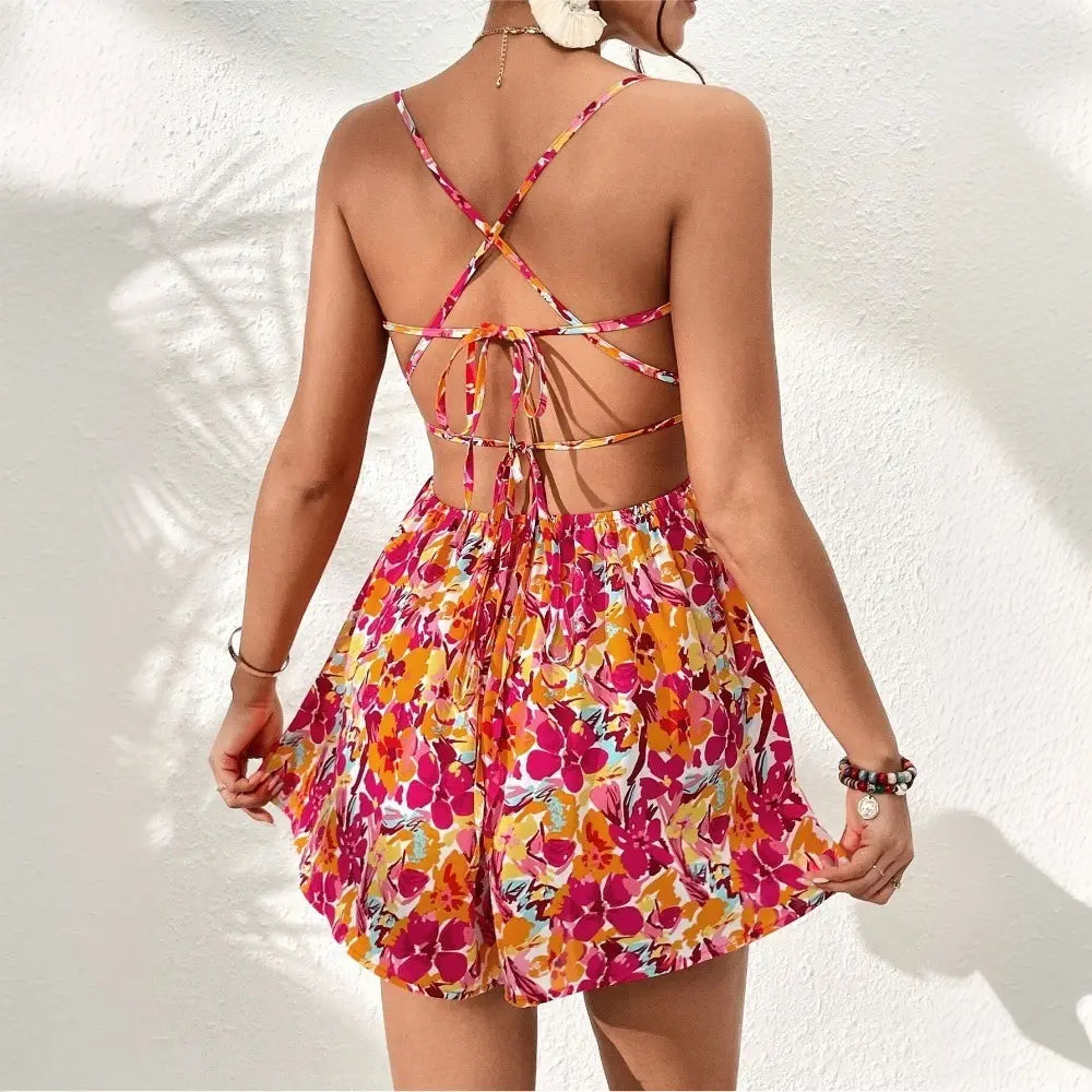 Robe florale bohème noire courte avec dos nu et bretelles fines croisées