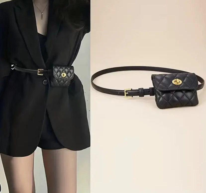 "Sac-ceinture noir chic avec boucle ardillon et finition cuir lisse"