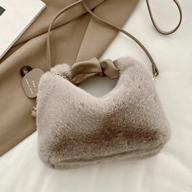 Sac femme peluche douce élégant look automne hiver SecretBombe