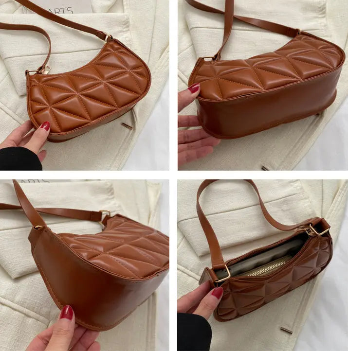 Sac bandoulière marron en cuir végan matelassé, vue de face