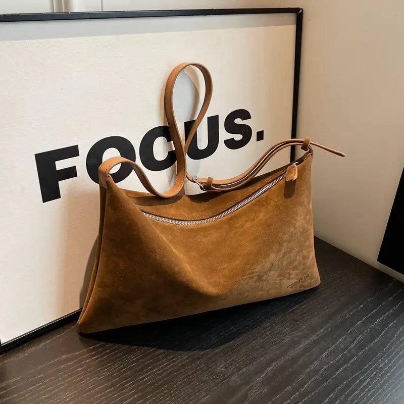 Sac tendance en daim pour un look élégant et moderne