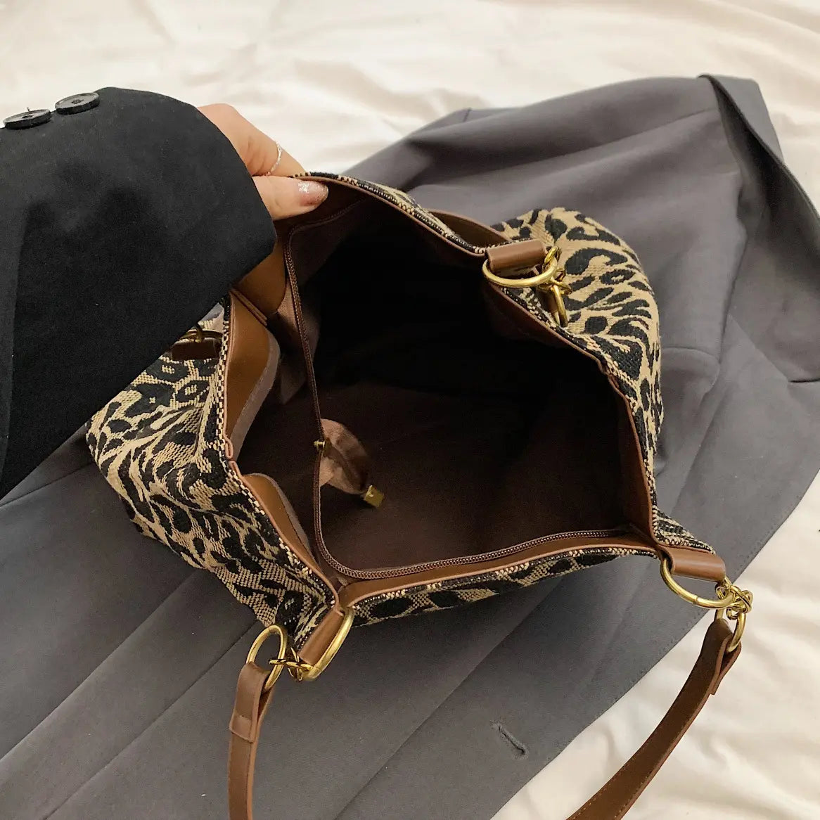 Sac cabas femme tendance à imprimé léopard chic