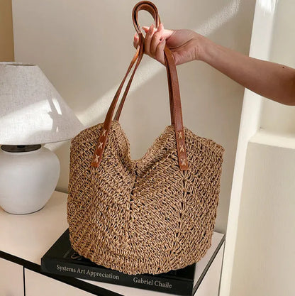Sac femme porté main taupe , spacieux et souple, parfait pour sorties et shopping