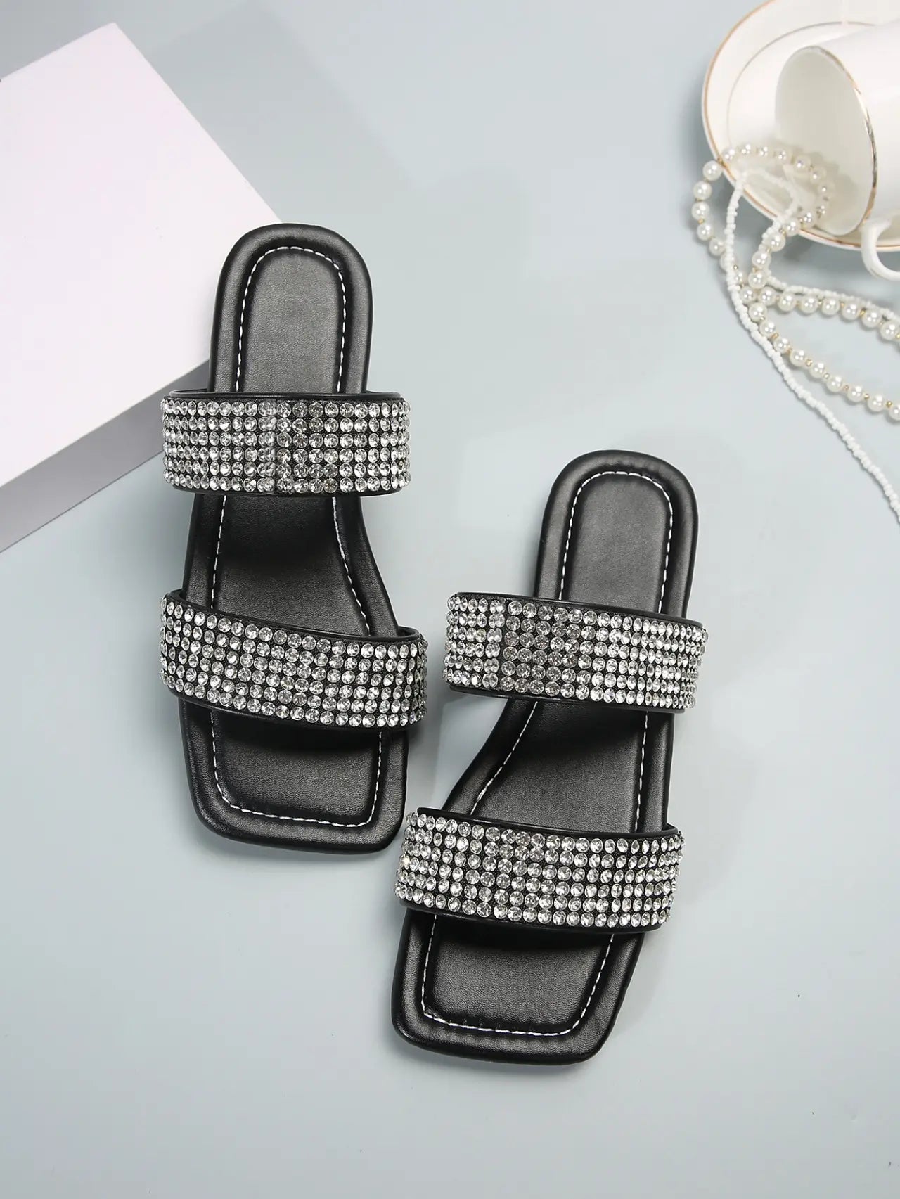 Sandales femme noires strass confortables chic et élégantes