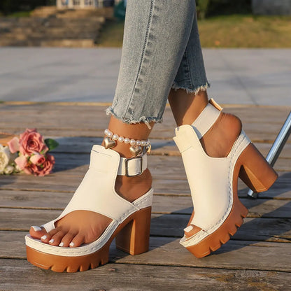 Chaussures plateforme blanc  pour l'été SecretBombe
