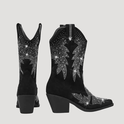 Bottes santiags noires avec strass argentés, talon moyen, photo produit e-commerce, vue de profil.