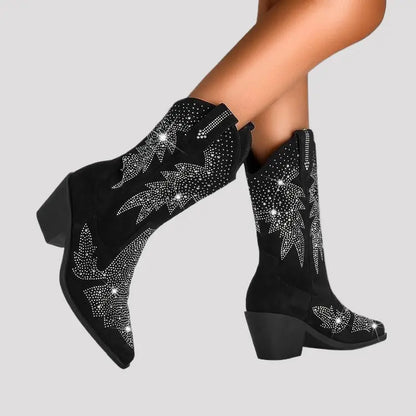 : Bottes noires élégantes à strass argentés, talon 7 cm, vue latérale sur fond blanc.