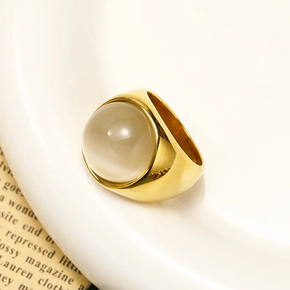 Bague dorée pierre blanche femme élégante SecretBombe