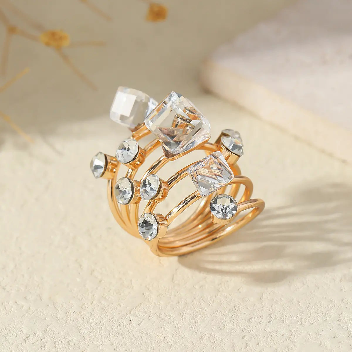 Bague femme élégante design moderne bijou tendance SecretBombe