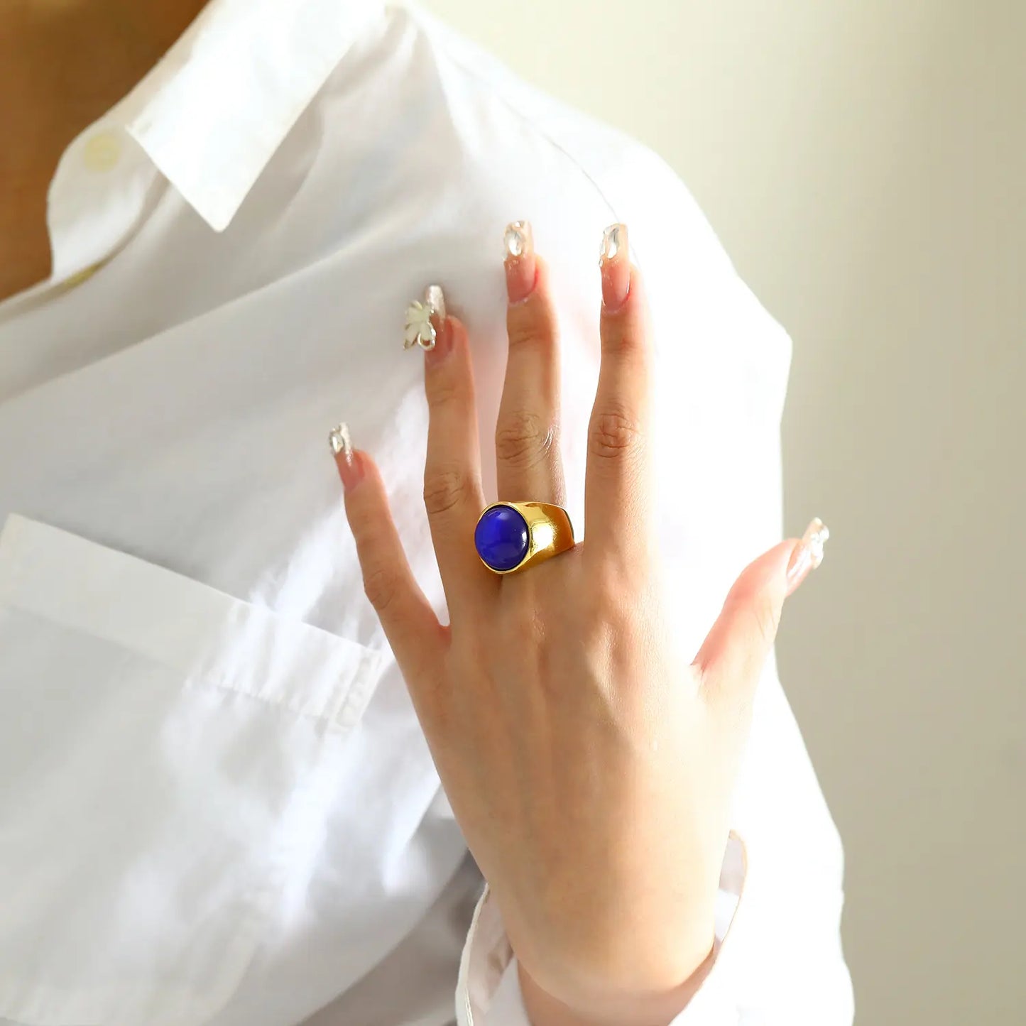 Bague femme pierre bleu foncé élégante SecretBombe