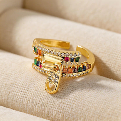 Bague dorée tendance femme ajustable avec zircon multicolore SecretBombe