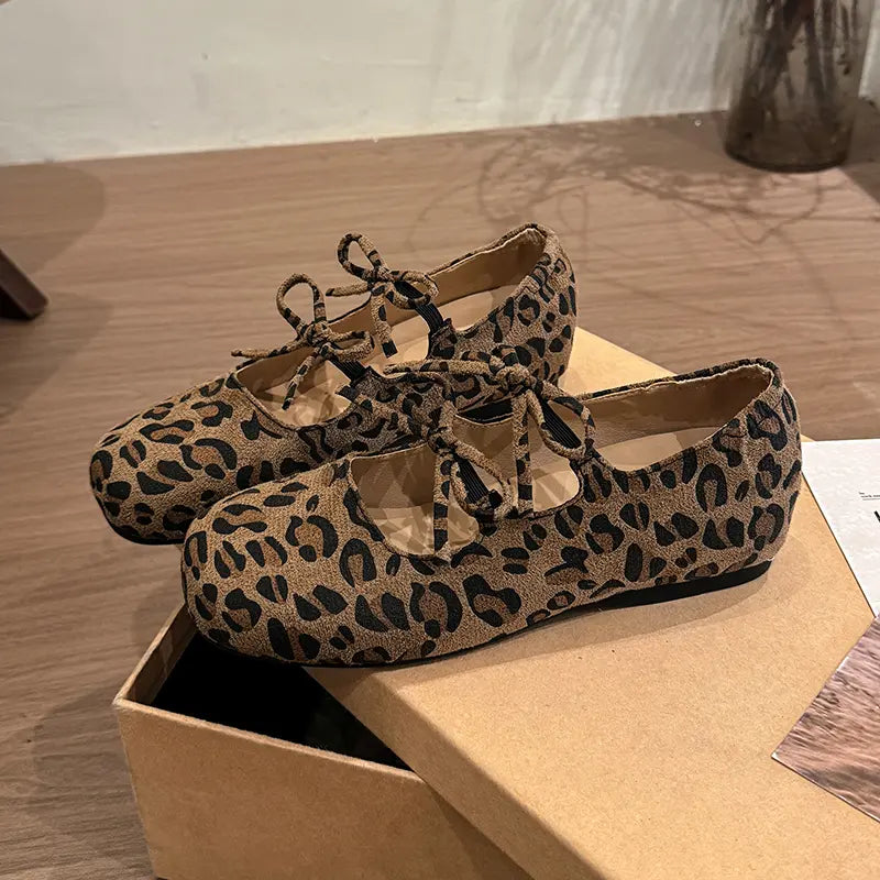 Chaussures plates léopard à bout carré pour femme – SecretBombe
