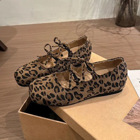 Chaussures plates léopard à bout carré pour femme – SecretBombe