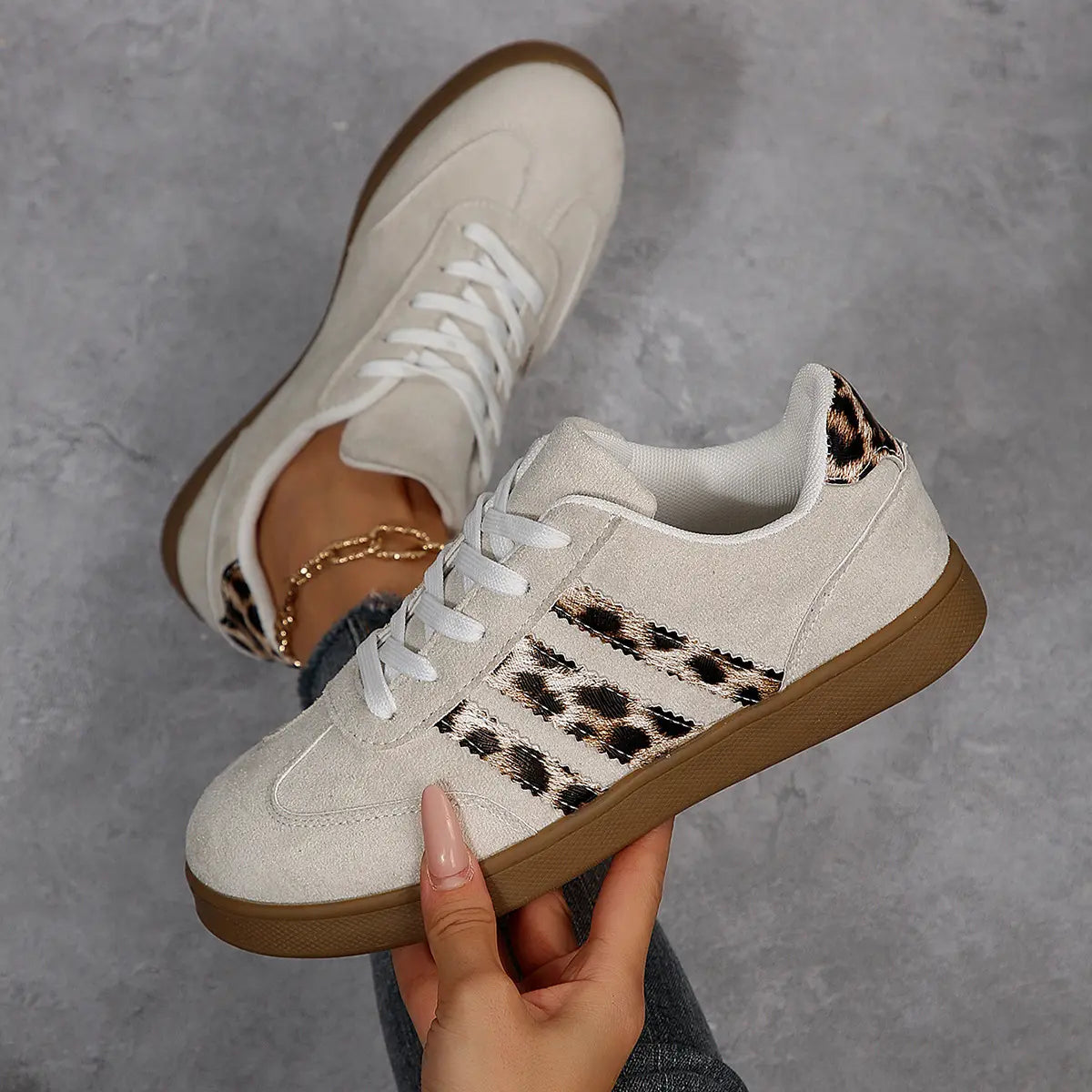 baskets femme beige leopard look casual chic confortable SecretBombe