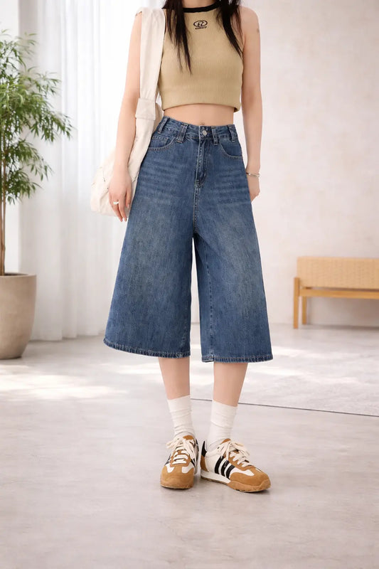 Bermuda long en jean bleu look urbain tendance