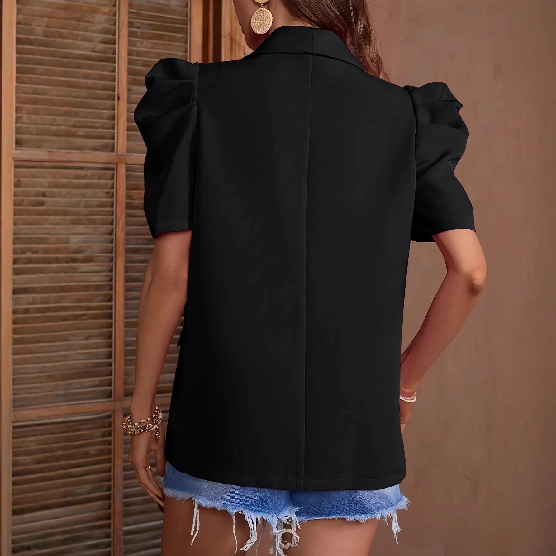 Blazer noir femme au style casual chic, facile à porter au quotidien – SecretBombe.