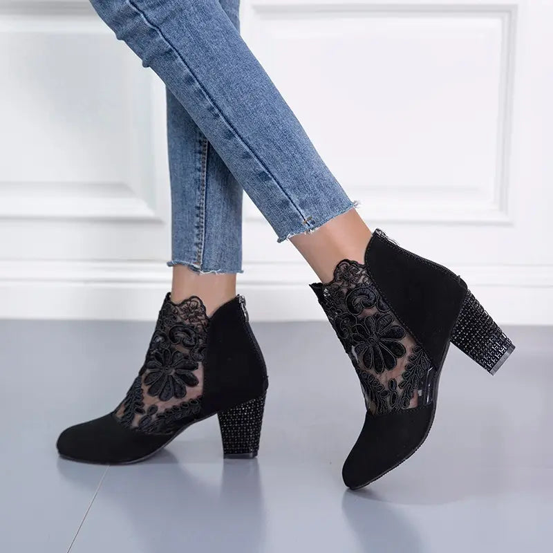Bottines femme SecretBombe noires avec dentelle florale élégante