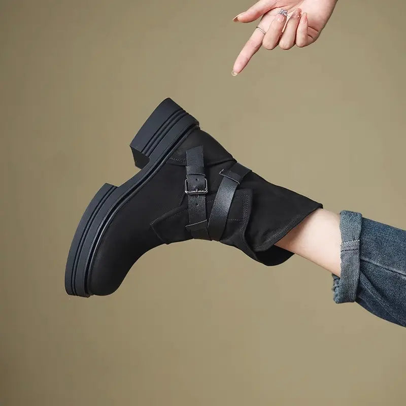 Bottines femme noires plateforme SecretBombe style casual chic