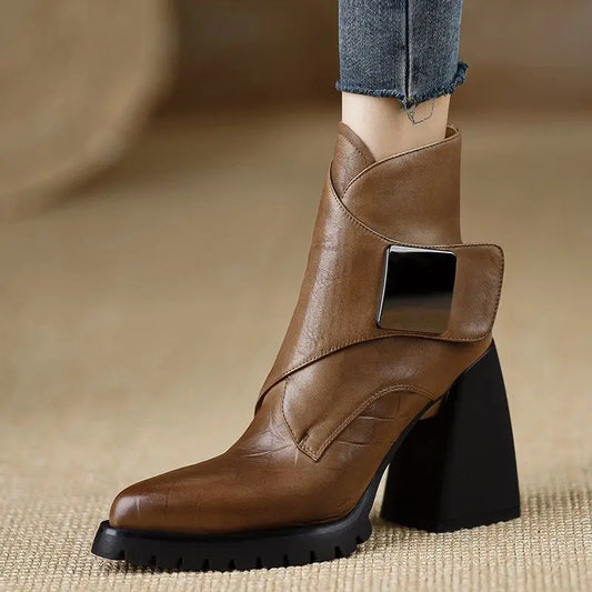 Bottines femme SecretBombe avec boucle métallique et talon plateforme tendance
