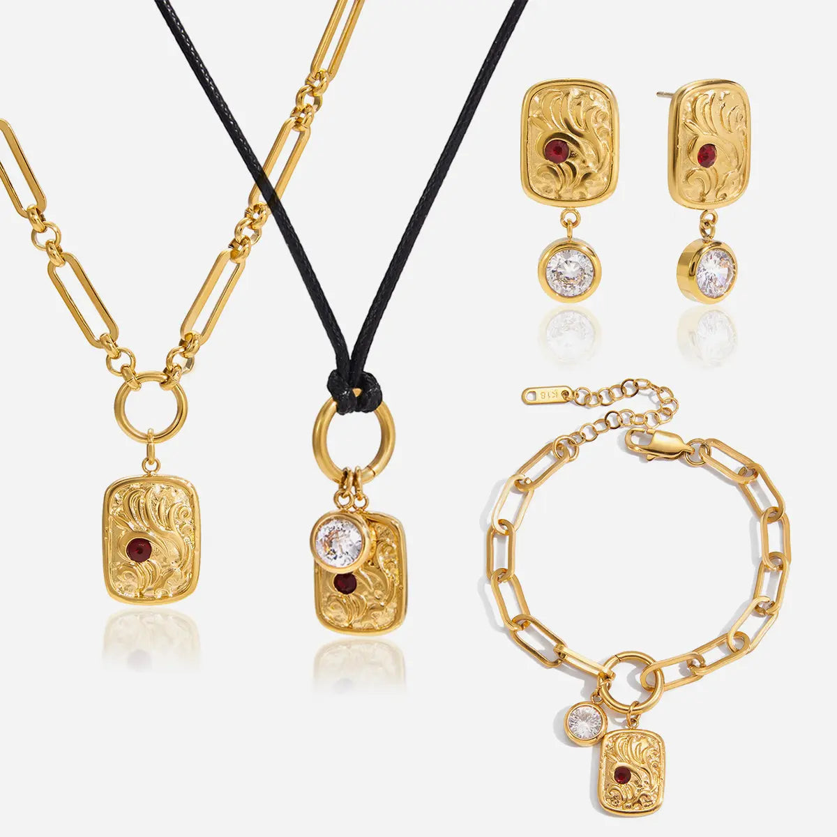 Collier femme chaîne dorée avec pendentif géométrique élégant SecretBombe