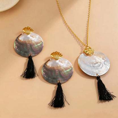Ensemble bijou femme collier et boucles d’oreilles nacrées avec pampilles SecretBombe