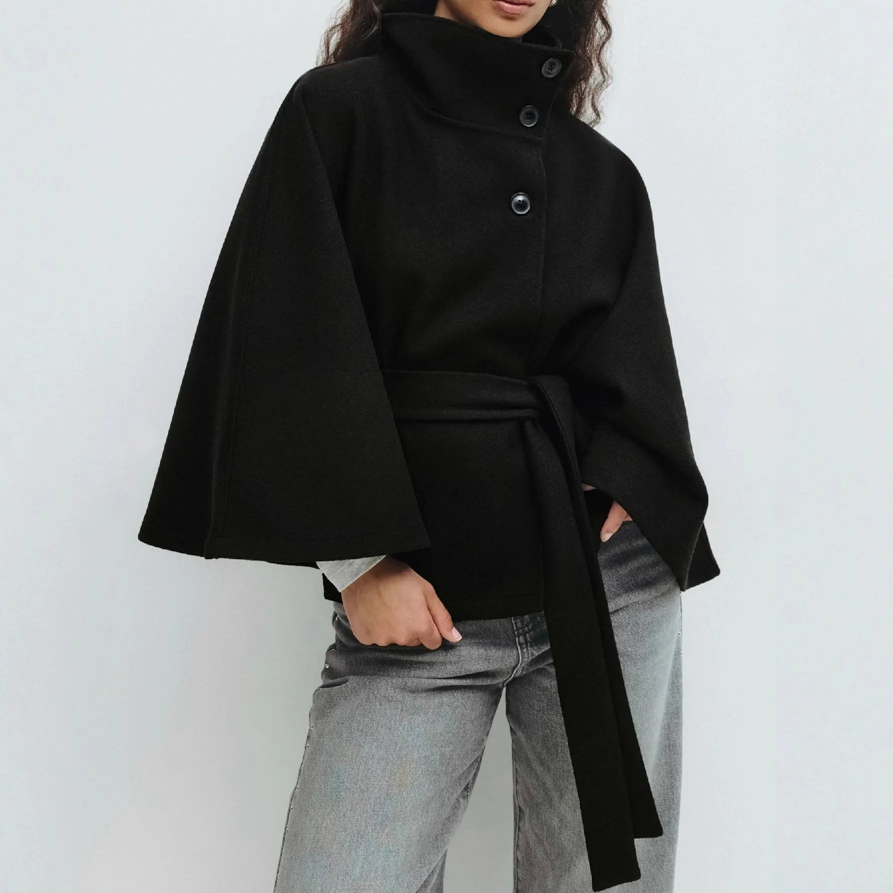 Cape urbaine femme SecretBombe coupe fluide élégante
