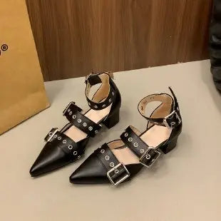 escarpins fashion femme avec boucles métalliques