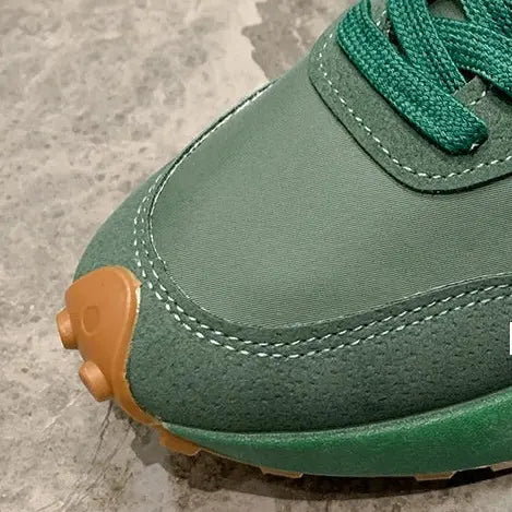 Sneakers femme vertes et beiges au style moderne SecretBombe