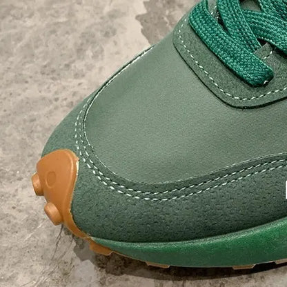 Sneakers femme vertes et beiges au style moderne SecretBombe