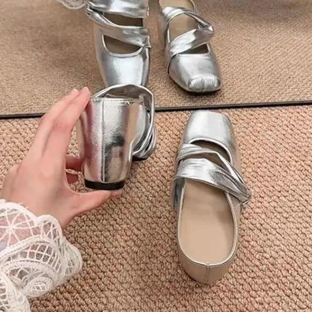Mules femme chic à talon carré avec design moderne - SecretBombe