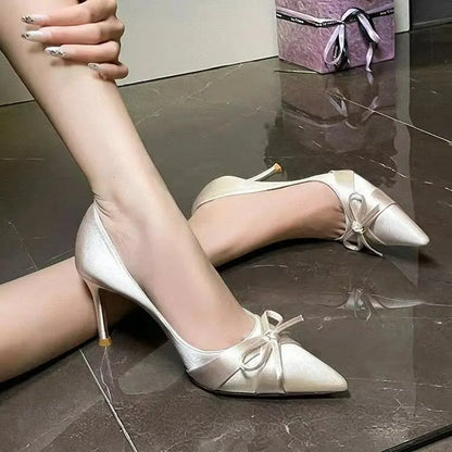chaussures femme satin élégantes pointues