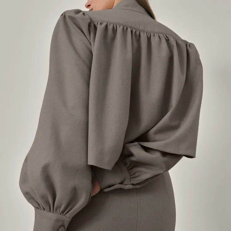 Détail du tissu de la chemise taupe femme SecretBombe
