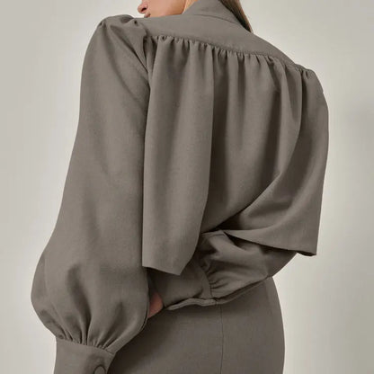 Détail du tissu de la chemise taupe femme SecretBombe