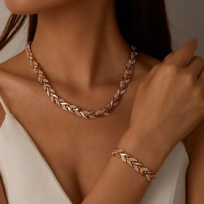 Collier femme chaîne élégante effet luxe avec pierres brillantes SecretBombe