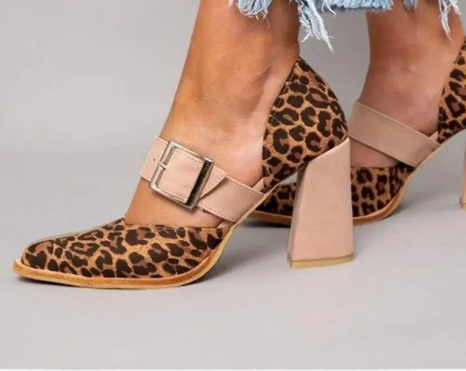 Escarpins femme léopard cuir vegan effet suédé