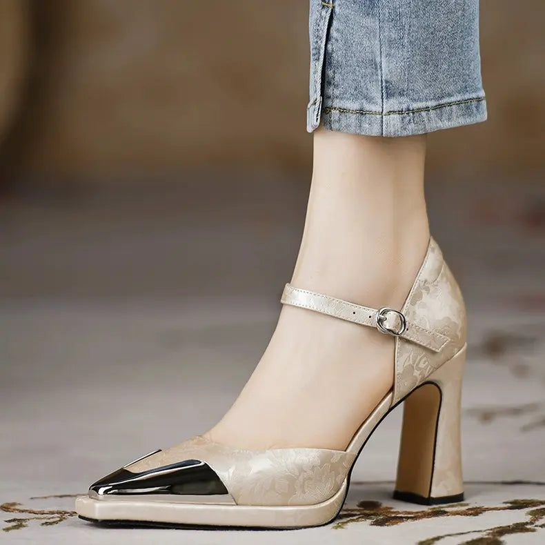 Chaussures femme à talon élégant avec bride et style chic SecretBombe
