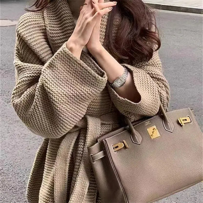 Gilet femme taupe SecretBombe ceinturé, style décontracté et élégant