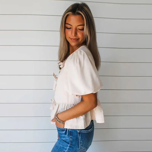 Haut femme sable manches mi-longues légèrement bouffantes style romantique SecretBombe