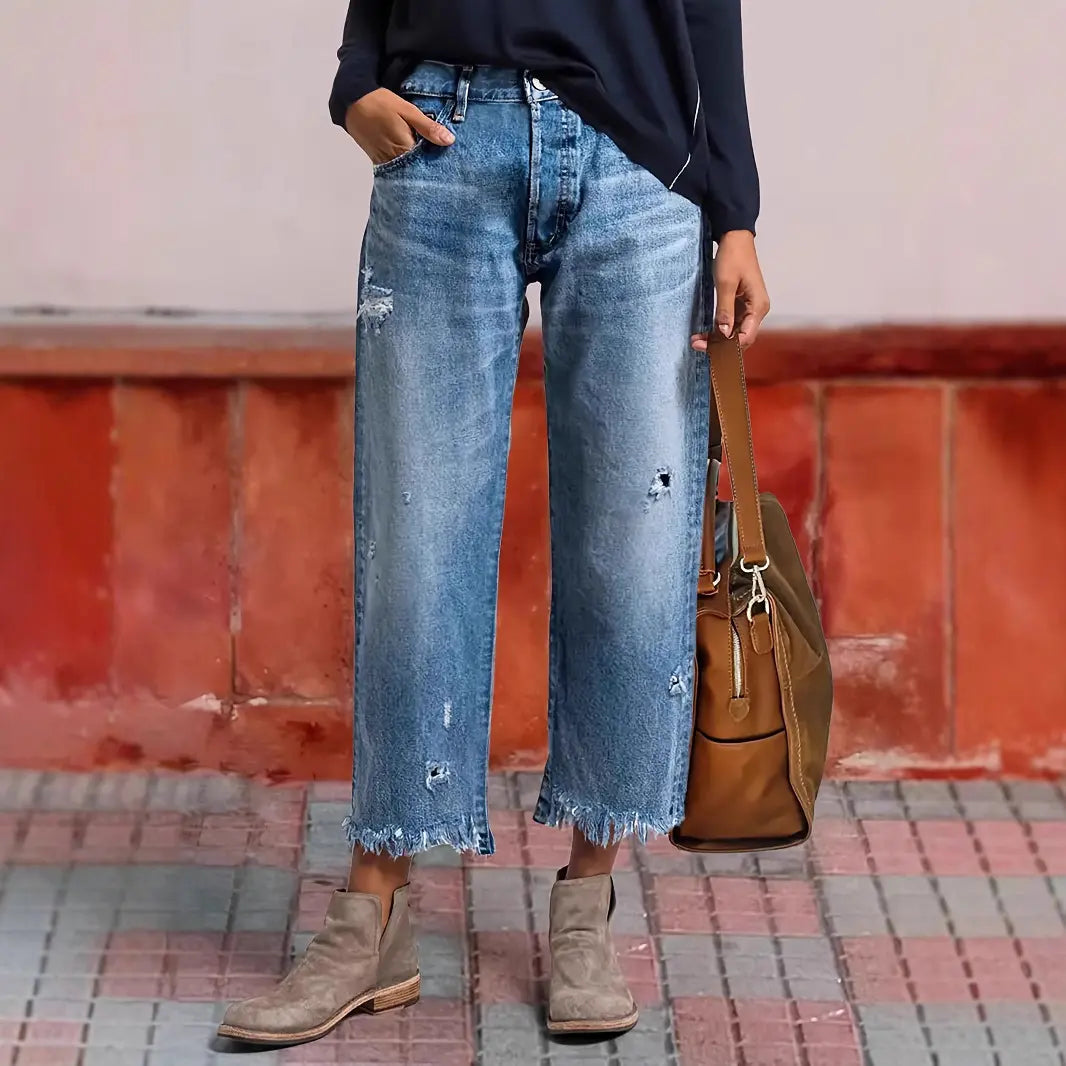 Jean femme coupe droite en denim bleu style urbain SecretBombe