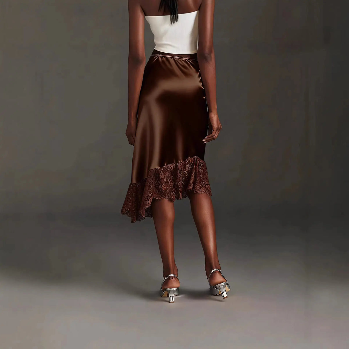 Jupe marron satinée avec dentelle chic SecretBombe