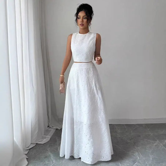 Ensemble blanc brodé femme avec jupe longue élégante – SecretBombe.
