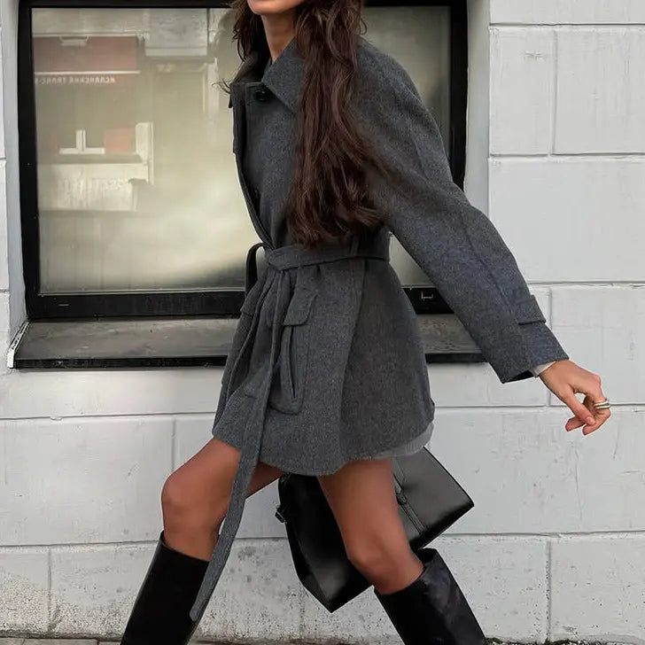 Manteau art rétro femme SecretBombe sans col fourrure