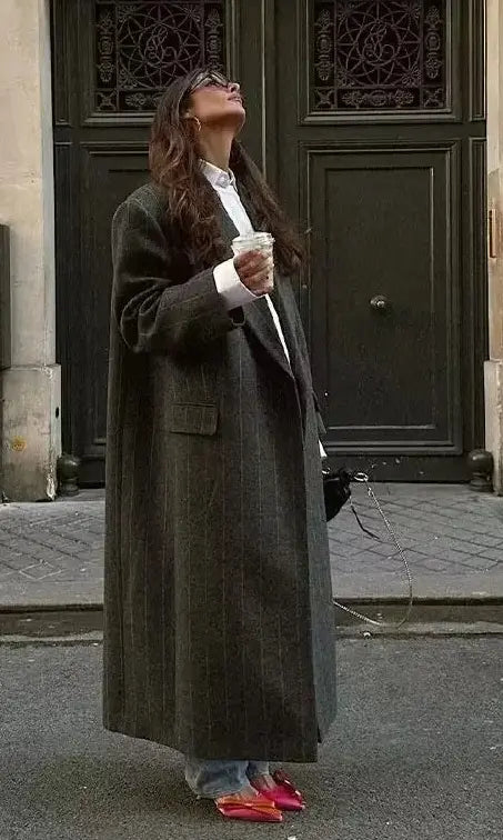 Manteau long noir à rayures fines femme SecretBombe style urbain chic