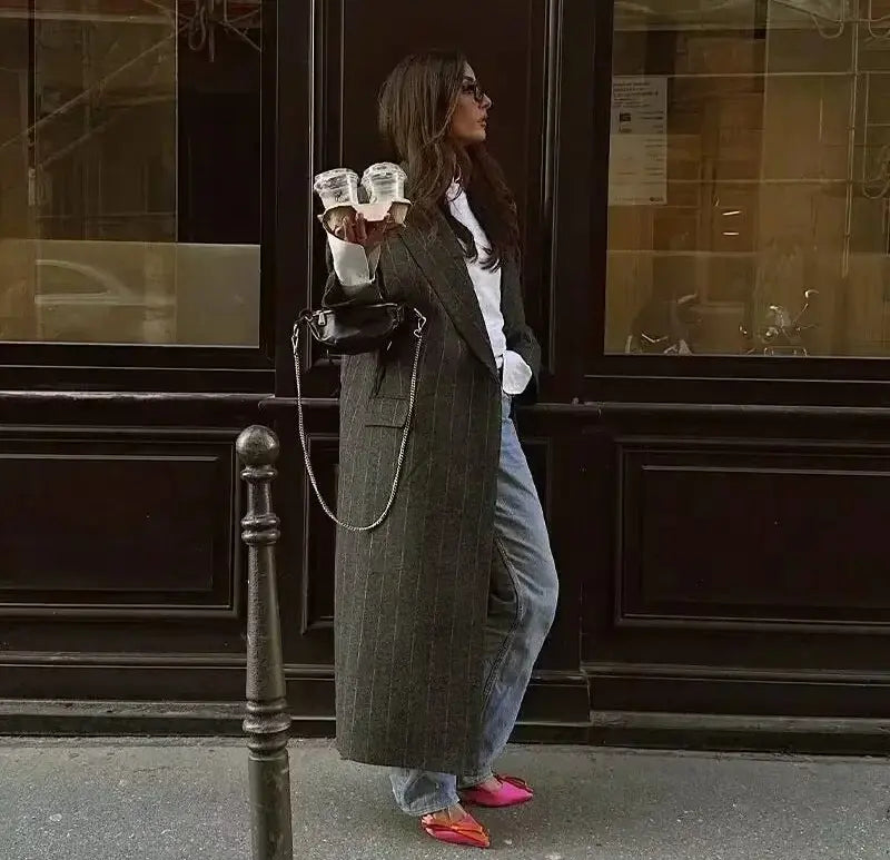 Manteau long noir à rayures fines femme SecretBombe style urbain chic